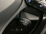 自動追従(クルーズコントロール)機能付きです!高速のロングドライブでドライバーの負担を軽減、意外と燃費節約にも威力を発揮します!