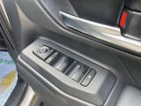 エアバッグ(運転席/助手席/サイド/カーテン)・ディスプレイオーディオ・ガラスルーフ・スマートキー・ETC・クルーズコントロール・ドライブレコーダー・本革シート・シートエアコン/シートヒーターなど装備!