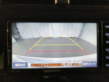【バックモニター】駐車時に後方がリアルタイム映像で確認できます。大型商業施設や立体駐車場での駐車時や、夜間のバック時に大活躍!運転スキルに関わらず、今や必須となった装備のひとつです!