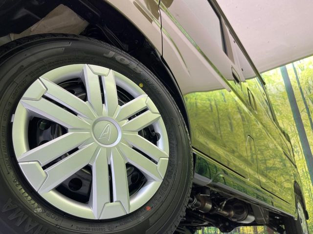 車 12インチ鉄チンホイール(DAIHATSU / 展示車アトレー、デッキバン外し)