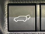 【パワーバックドア】スマートキーや運転席のボタンを押すだけでリアゲートが自動で開閉します!荷物を持っている時や、高い位置にあるバックドアを閉める際に便利な機能です♪