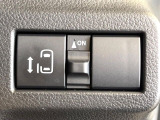 【パワースライドドア】スマートキーや運転席のスイッチでスライドドアの開閉が可能♪電動だから力を入れてドアを開ける必要が無く、小さいお子様でも、重い荷物を持っている時もラクに開け閉めできます♪