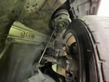 お車を安心してお乗りいただく為には、足回りの定期点検が欠かせません。サービスサポート(有償保証)では無料点検もご提供しており、安心のカーライフをお過ごしいただけるサポート体制が整っています。