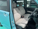 ゆったりとした運転席です!