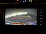 バックガイドモニターで、後方を確認しながら安心して駐車することができます。運転初心者も熟練者も必須の機能ですよ!