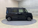 全車1年間の走行距離無制限のロングラン保証付きです。また、さらに安心をお求めの方には1年〜2年の保証延長ができる「ロングラン&alpha;保証」(有償)もお選びいただけます。