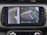 左前タイヤ付近の映像でドライバーの死角を補助。発進低速時の障害物、溝等の確認が出来ます。