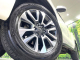 【純正18インチアルミホイール】外観にマッチした純正アルミホイールを装着しております。各種社外アルミホイールや、スタッドレスタイヤも取扱いしております。是非ご相談ください♪