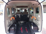 エブリイワゴン ウィズ 車いす移動車 左右分割式リアシート付 