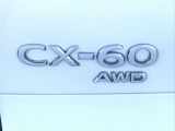 【AWD】全輪駆動。さまざまな運転シーンで走る歓びを高めます。