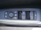 ドアミラーの鏡面の調節、格納は運転席からすべて操作できます!