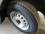 【新品タイヤ】届出済未使用車両になりますので、もちろんタイヤの残り溝もばっちり残っています。