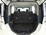 ラッゲージスペースもしっかり確保。買い物の荷物もばっちり積み込むことができますよ♪