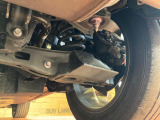 お車を安心してお乗りいただく為には、足回りの定期点検が欠かせません。サービスサポート(有償保証)では無料点検もご提供しており、安心のカーライフをお過ごしいただけるサポート体制が整っています。