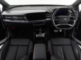Audiのインテリアはエクステリア同様、優れたデザイン性とクオリティ、そして機能性を兼ね備えております。