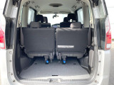 ラゲッジルームは、大容量のスペースを確保。普段のお買い物からレジャーまで、幅広く活躍してくれます!また、リアシートを倒すことでバリエーション豊かにお使いいただけます。