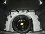 スペアタイヤ付きです!車に常時装備することで、もしもの時の備えとしてすごく安心です♪