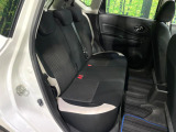 後部座席も気になるようなキズ・汚れやへたり等、大きなダメージはなく、良好な状態です。