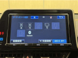 Bluetooth対応、CD/DVD再生機能付き。お好きな音楽を聴きながらのドライブは楽しいですよね〜♪