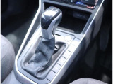 認定中古車は、納車前に専用の機械を使用して71項目の点検を行っております。