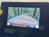 【バックカメラ】駐車時に後方がリアルタイム映像で確認できます。大型商業施設や立体駐車場での駐車時や、夜間のバック時に大活躍!運転スキルに関わらず、今や必須となった装備のひとつです!