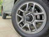 【純正16インチアルミホイール】外観にマッチした純正アルミホイールを装着しております。各種社外アルミホイールや、スタッドレスタイヤも取扱いしております。是非ご相談ください♪