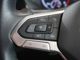 ◆クルーズコントロールにレーダーセンサーを組み合わせ、先行車を測定し設定されたスピードを上限に自動で加減速を行います。一定の車間距離を維持することで、長距離走行でのドライバーの疲労を低減させます。
