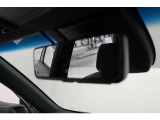 デジタルインナーミラーは、見える範囲が広いので、後ろの状況がはっきり見えます。安全運転に貢献するアイテムです。(純正)