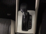 オートマチックシフトレバーは、手になじみ操作しやすい形状で安全運転にもつながります♪