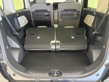 後部座席両側を倒せば広々としたラゲージスペースが出現!