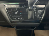 「オートエアコン」車内の温度を感知して、自動で温度調整をしてくれます