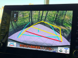 【バックカメラ】駐車時に後方がリアルタイム映像で確認できます。大型商業施設や立体駐車場での駐車時や、夜間のバック時に大活躍!運転スキルに関わらず、今や必須となった装備のひとつです!