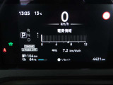 デジタル表示スピードメーターです。  走行距離 4421km ★映し出さ多彩な情報が、快適なドライブをサポートします 。