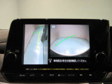 左サイドカメラとフロントカメラ運転席から死角となりやすい車両左前部分や前方もバッチリ見えます