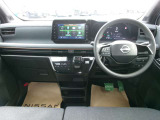 操作しやすい運転席廻り!操作パネルも使いやすい!!ドライブが楽しくなります!