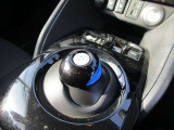 操作しやすいシフトレバーです!