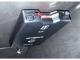 ディーラーオプションのETCユニット車載器を搭載しています。