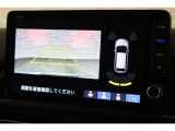 バックカメラが装備されており、後方の安全確認はもちろんのこと狭い場所での駐車や雨の日・夜間など視界の悪いコンディションでのストレスの軽減にもなります!