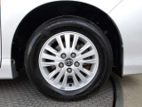 純正15インチアルミ!タイヤサイズは195/65R15です