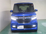 明度の高いLEDヘッドライトで、夜間の運転も安心です。