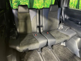 3列目シートはもちろん状態良好☆大人でもゆったりと座って頂けますので、大人数でのお出かけもラクラクです♪ご家族で、気の知れた仲間で、ドライブに行くのが楽しみですね♪