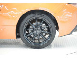 タイヤサイズ(215/40R18)です。