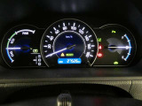 とっても見やすいメーターです。夜間時はラグジュアリーな気分にさせてくれる照明が魅力ですので、夜のドライブも楽しみになりますよ♪