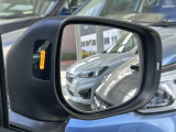 ■リヤビークルディテクション(左右後方からの車両をドアミラーの一部が点灯し、ドライバーに教えてくれます)