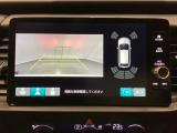 バックでの車庫入れも安心です! リアカメラが付いているバックモニター付のナビディスプレーを装備しております。バンパーについているソナーや、操作線もついており距離感も画面から確認できます。