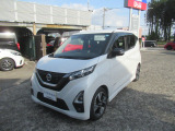 【納車前点検】法定12ヶ月点検+エンジンオイル&エレメント交換+ワイパーリフィル交換等を弊社整備工場にて実施。