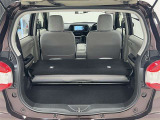 リヤシートは一体可倒式!倒せば沢山の荷物が載せられます!