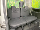 3列目シートはもちろん状態良好☆大人でもゆったりと座って頂けますので、大人数でのお出かけもラクラクです♪ご家族で、気の知れた仲間で、ドライブに行くのが楽しみですね♪
