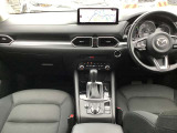 現在のMAZDA車はインパネ配置が視線の動きが少なくなるように設計レイアウトされています☆ひとつひとつの部品からMAZDAの安全に対するこだわりを感じる事が出来ます☆
