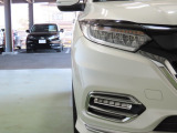 LEDヘッドライトは、点灯の瞬間から光量を発揮し、突然暗くなるトンネルなどでの安定感を高めます。